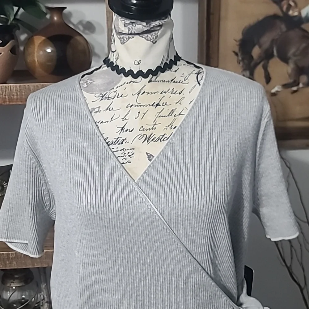 Select & TrendcLight Gray Wrap-Front Women's Top with Side Tie